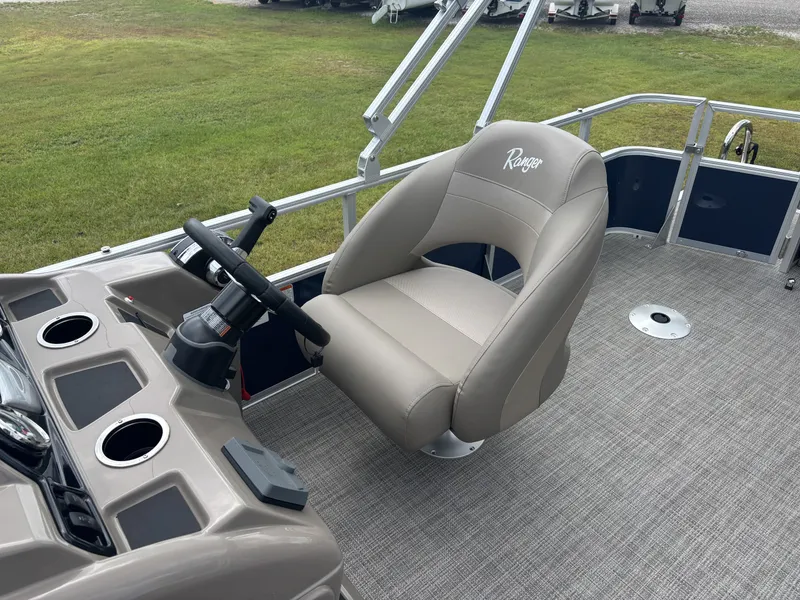 Slide: The Image of Ranger REATA CLASSIC SERIES 200F 2025 - 13