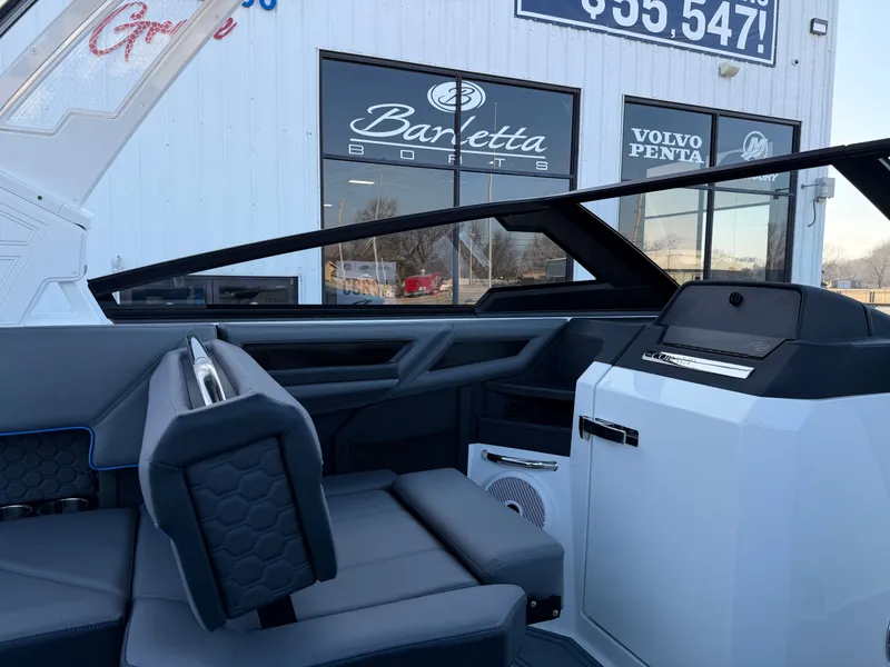 Slide: The Image of Cobalt R8 Surf 2026 - 17