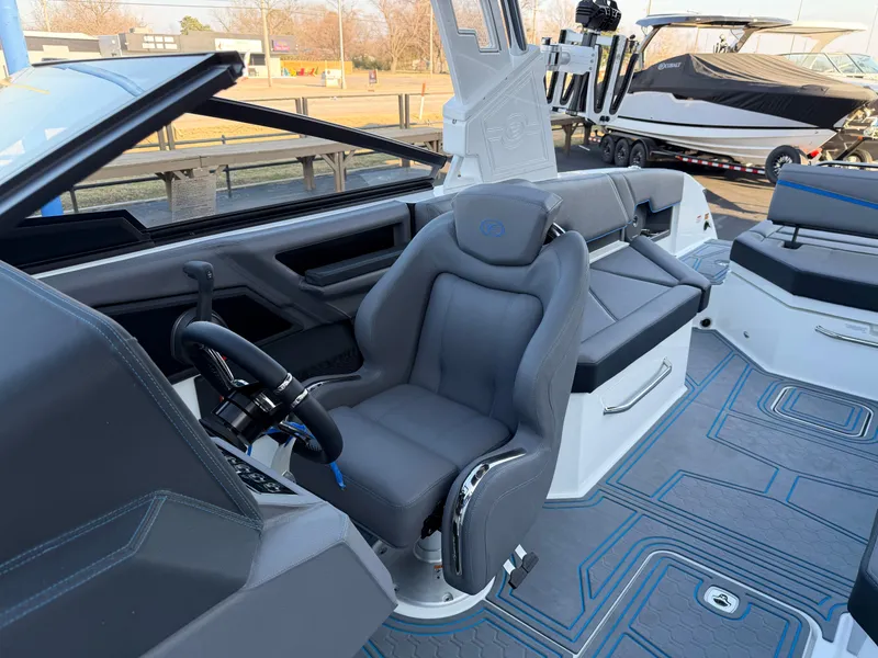 Slide: The Image of Cobalt R8 Surf 2026 - 28