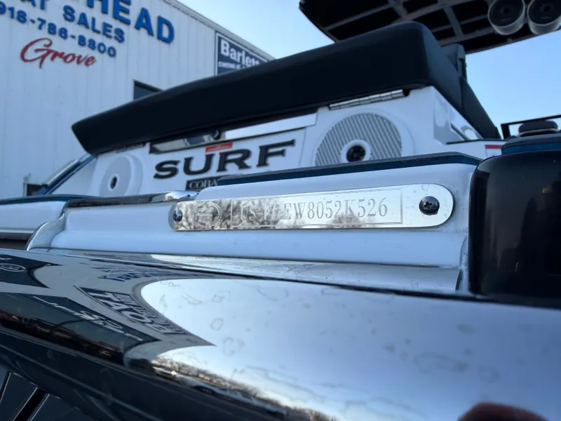 Slide: The Image of Cobalt R8 Surf 2026 - 31