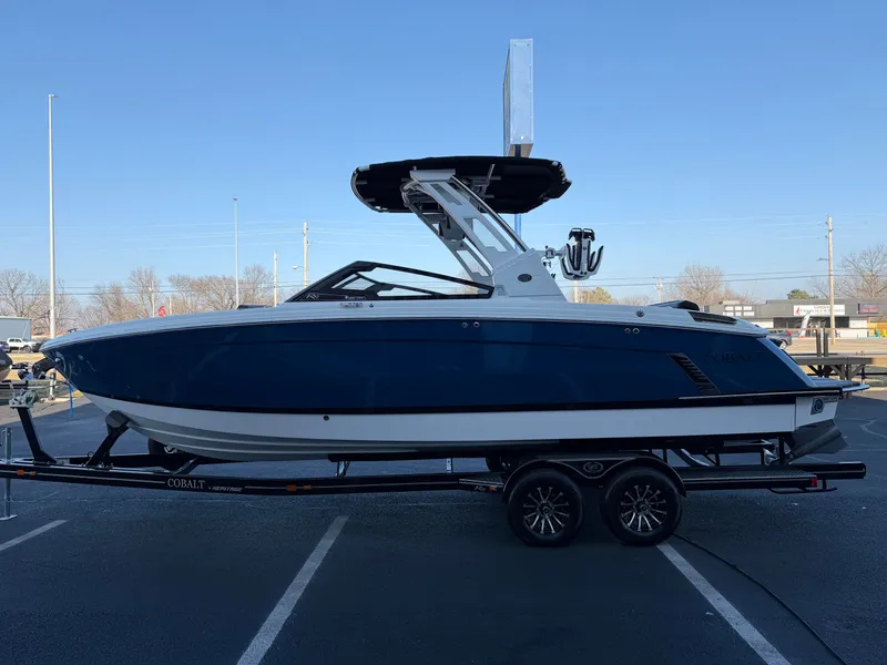 Slide: The Image of Cobalt R8 Surf 2026 - 5