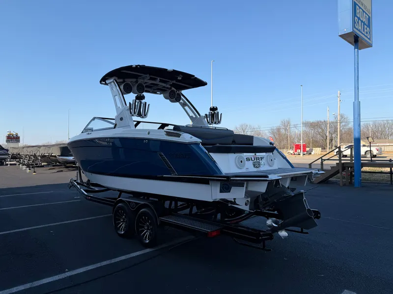 Slide: The Image of Cobalt R8 Surf 2026 - 6