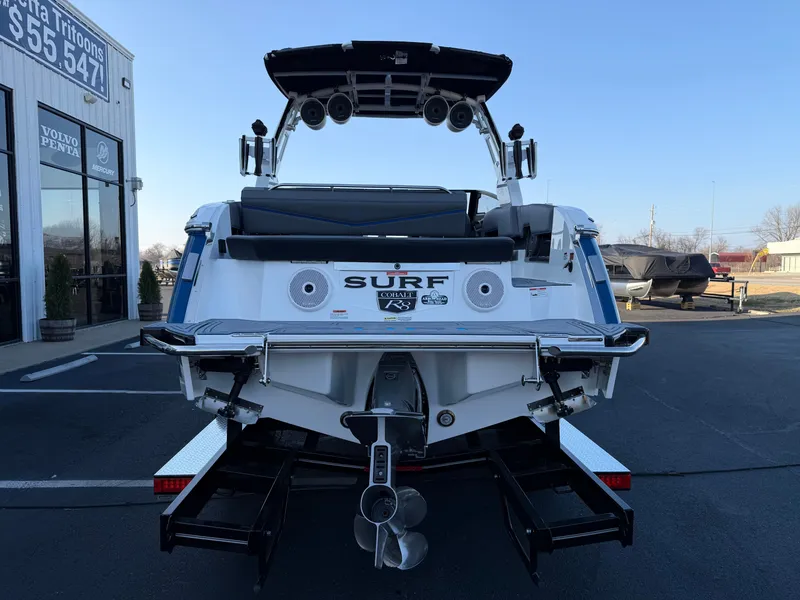 Slide: The Image of Cobalt R8 Surf 2026 - 7