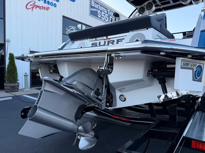 Slide: The Image of Cobalt R8 Surf 2026 - 9