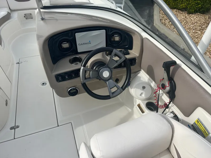 Slide: The Image of Southwind 220SD 2015 - 10