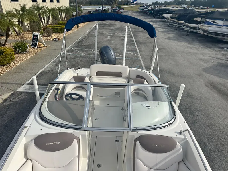 Slide: The Image of Southwind 220SD 2015 - 9