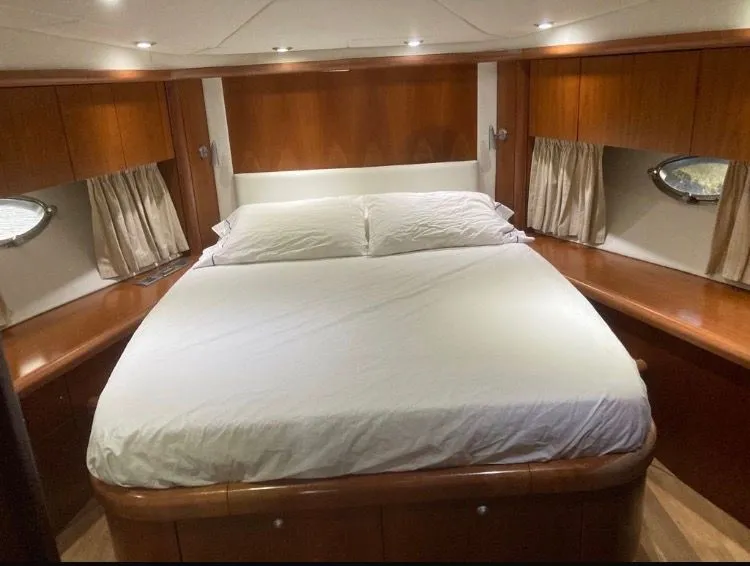 Slide: The Image of Sunseeker Predator 72 2007 - 22