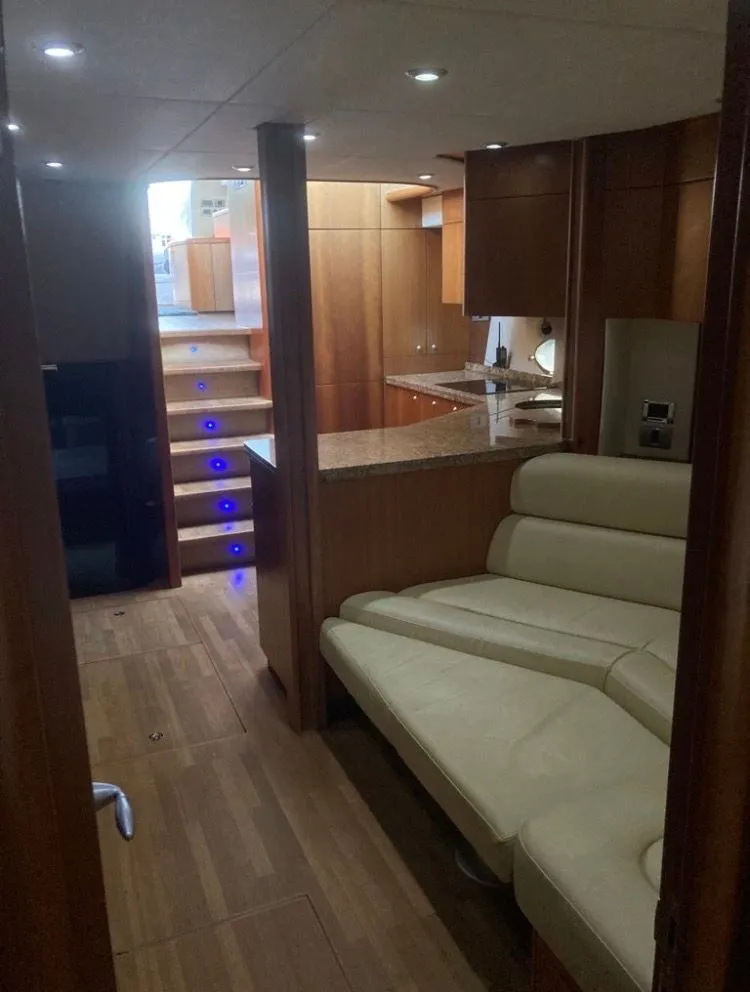 Slide: The Image of Sunseeker Predator 72 2007 - 24