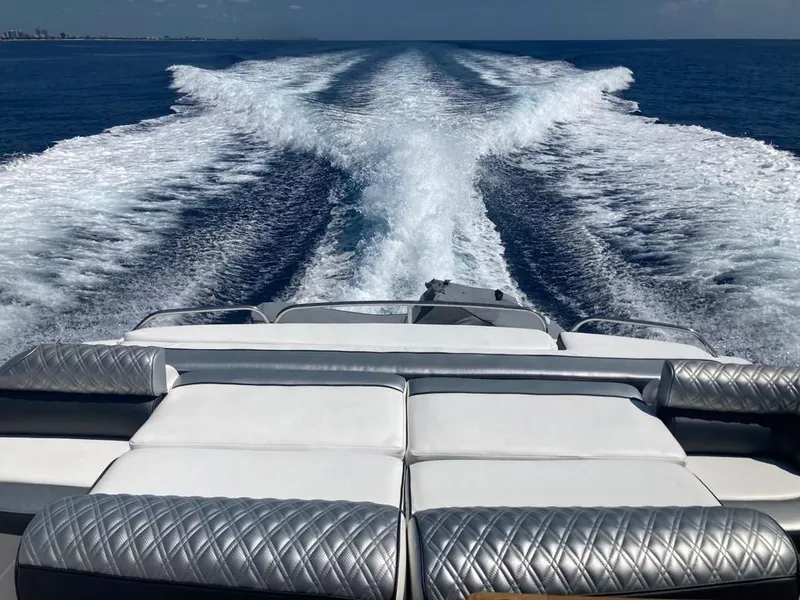 Slide: The Image of Sunseeker Predator 72 2007 - 5