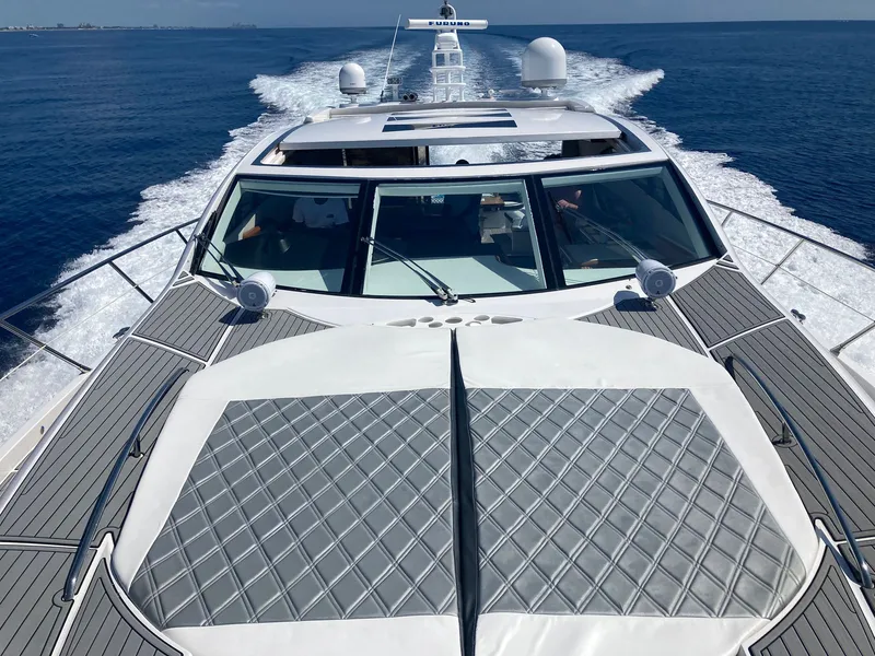 Slide: The Image of Sunseeker Predator 72 2007 - 6