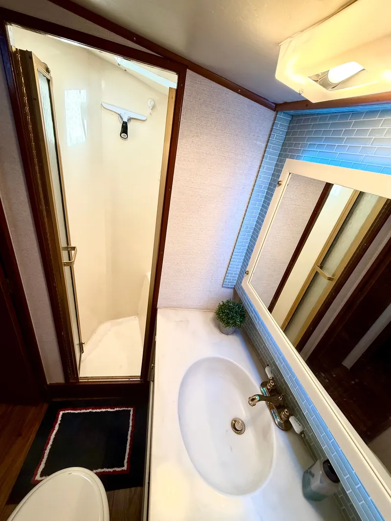 Slide: The Image of Ocean 38 Super Sport 1989 - 20