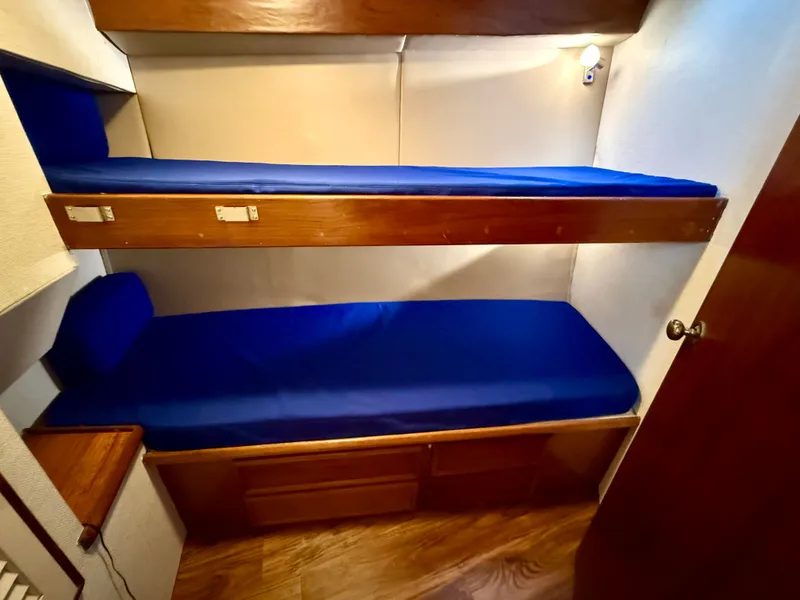 Slide: The Image of Ocean 38 Super Sport 1989 - 24