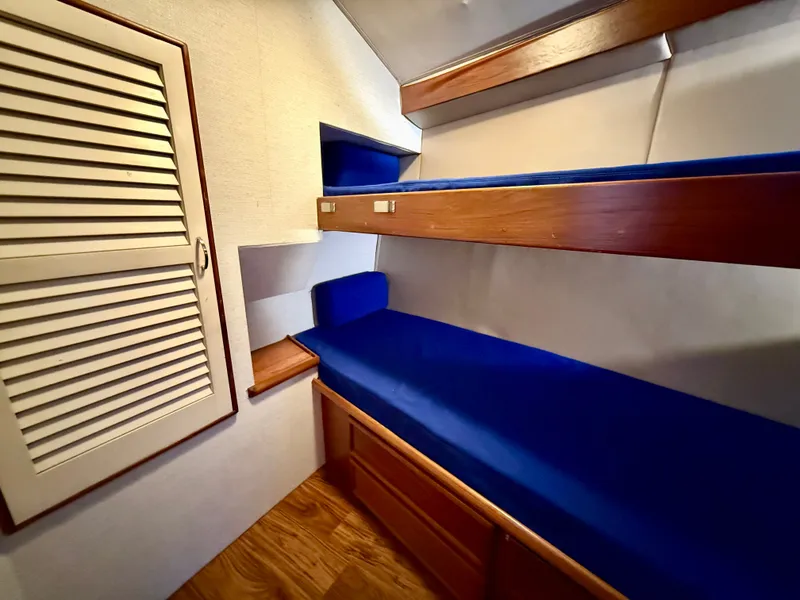 Slide: The Image of Ocean 38 Super Sport 1989 - 26