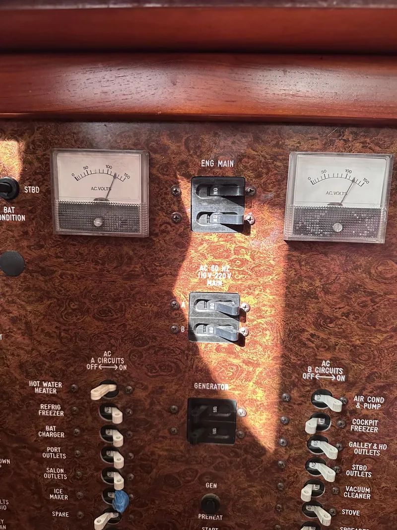 Slide: The Image of Ocean 38 Super Sport 1989 - 37