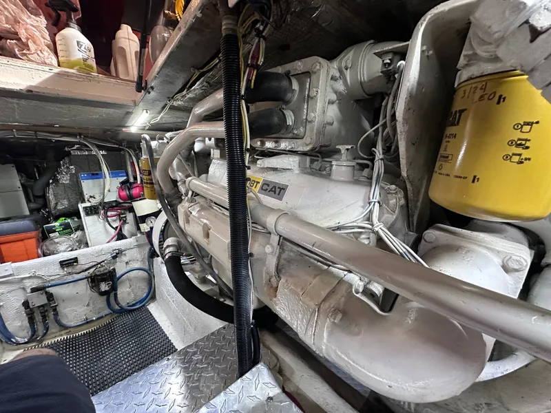 Slide: The Image of Ocean Yachts 38 Super Sport 1989 - 32