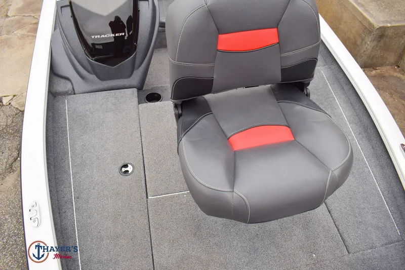 Slide: The Image of Tracker Pro Team 175 2025 - 15