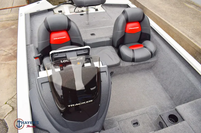 Slide: The Image of Tracker Pro Team 175 2025 - 17