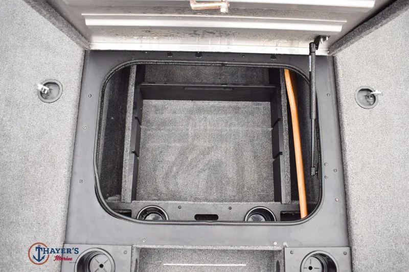 Slide: The Image of Tracker Pro Team 175 2025 - 23