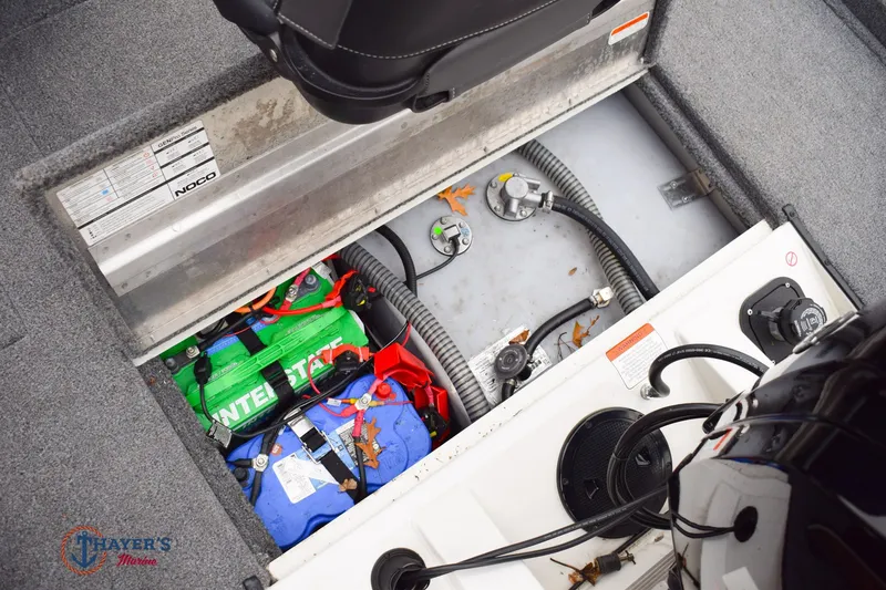 Slide: The Image of Tracker Pro Team 175 2025 - 29