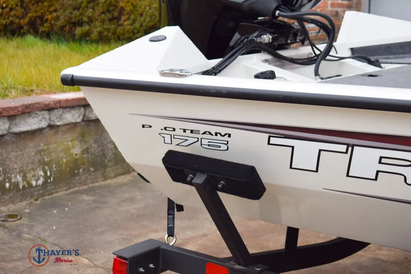 Slide: The Image of Tracker Pro Team 175 2025 - 4