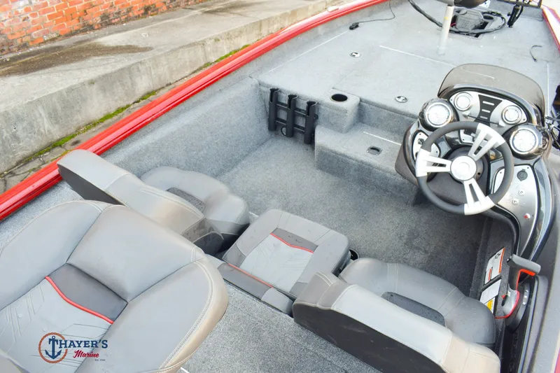 Slide: The Image of Tracker PT175 TE 2022 - 11