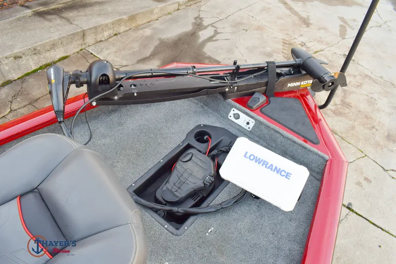 Slide: The Image of Tracker PT175 TE 2022 - 13