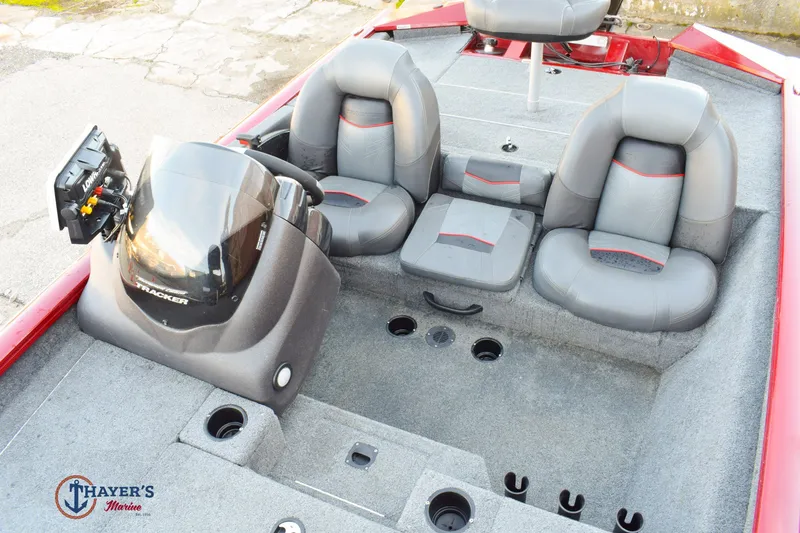 Slide: The Image of Tracker PT175 TE 2022 - 17