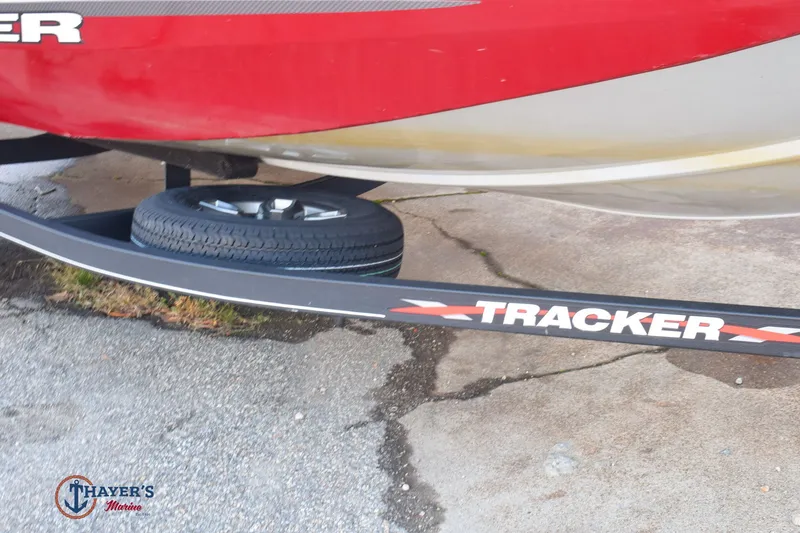 Slide: The Image of Tracker PT175 TE 2022 - 2