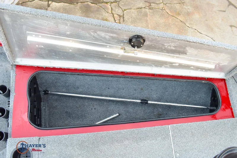 Slide: The Image of Tracker PT175 TE 2022 - 20