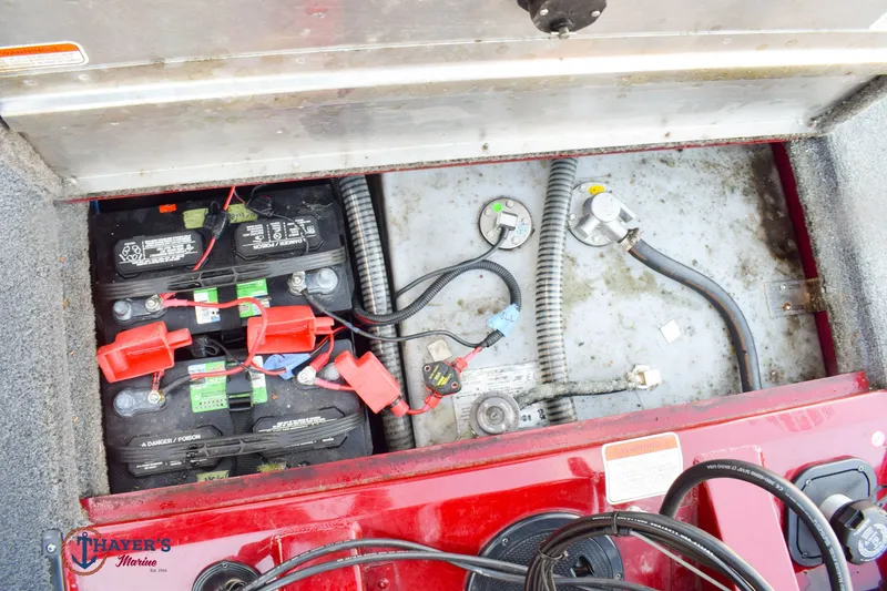 Slide: The Image of Tracker PT175 TE 2022 - 28