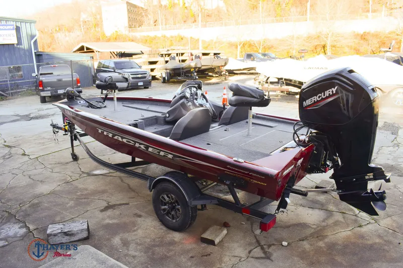 Slide: The Image of Tracker PT175 TE 2022 - 30