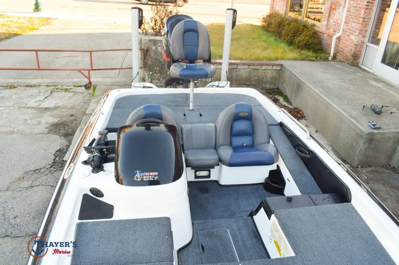 Slide: The Image of Skeeter ZX225 2005 - 18