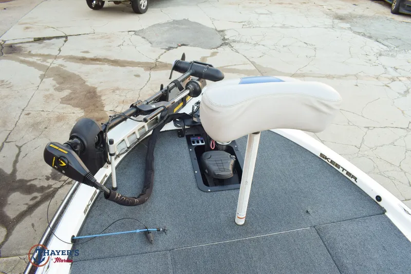 Slide: The Image of Skeeter ZX225 2005 - 23