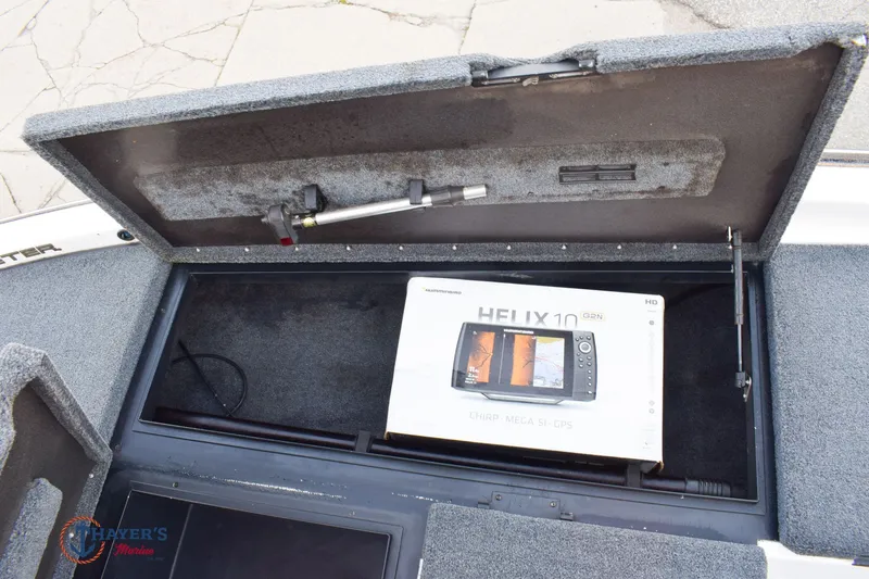 Slide: The Image of Skeeter ZX225 2005 - 27