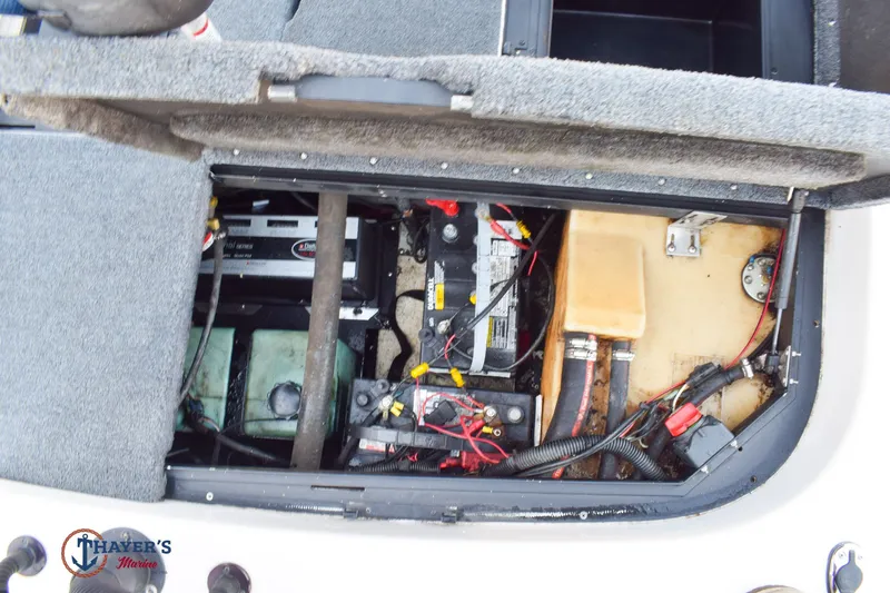 Slide: The Image of Skeeter ZX225 2005 - 36