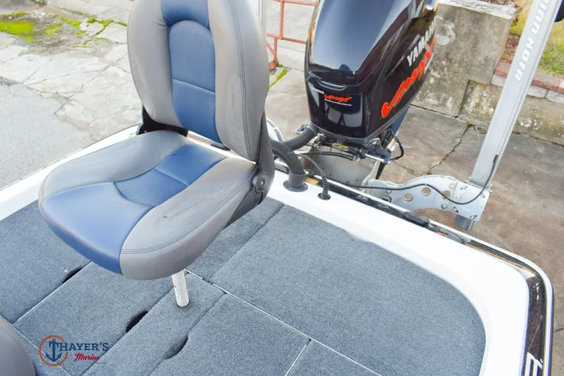 Slide: The Image of Skeeter ZX225 2005 - 9