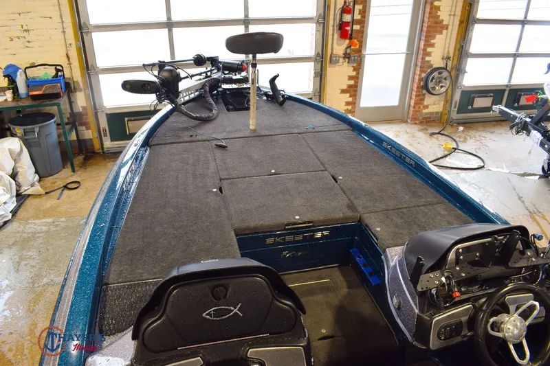 Slide: The Image of Skeeter FX21 2011 - 11