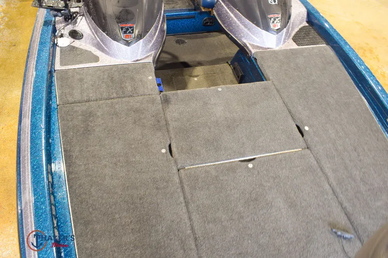 Slide: The Image of Skeeter FX21 2011 - 12