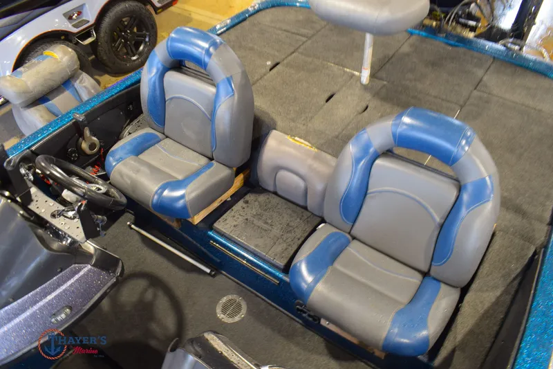 Slide: The Image of Skeeter FX21 2011 - 16