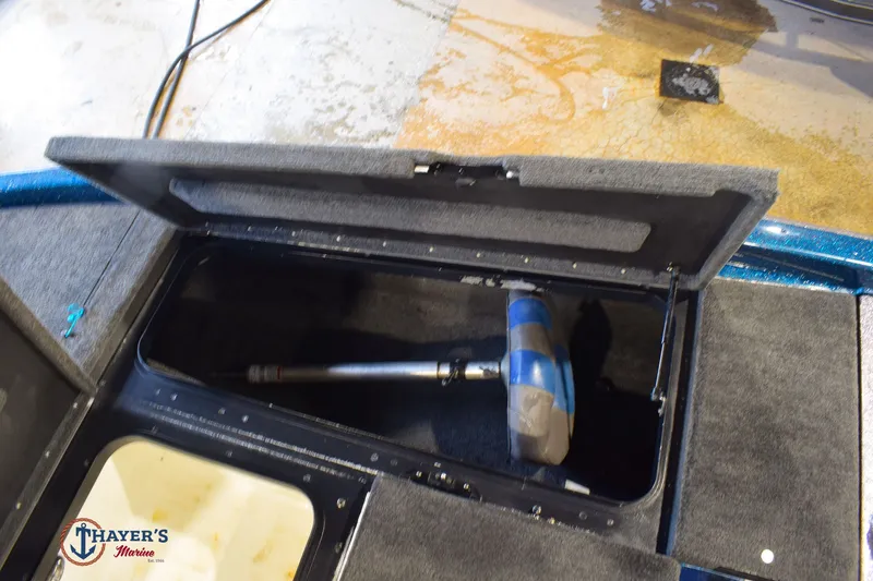 Slide: The Image of Skeeter FX21 2011 - 18