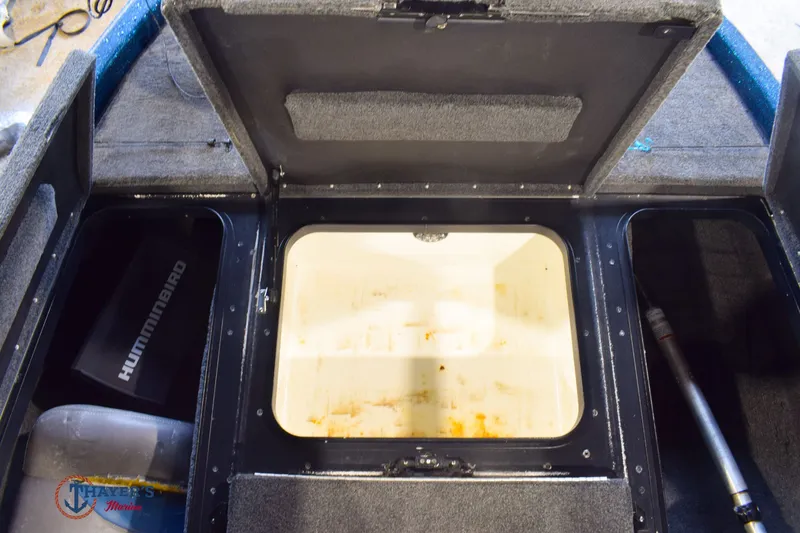 Slide: The Image of Skeeter FX21 2011 - 19