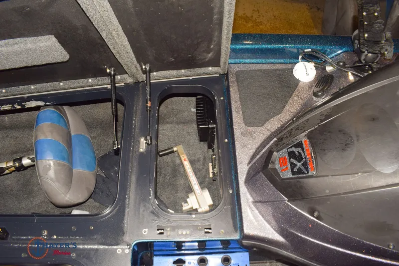 Slide: The Image of Skeeter FX21 2011 - 22