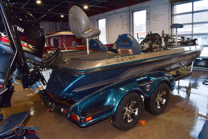 Slide: The Image of Skeeter FX21 2011 - 29