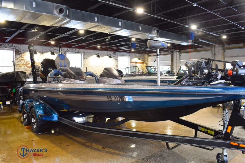 Slide: The Image of Skeeter FX21 2011 - 30