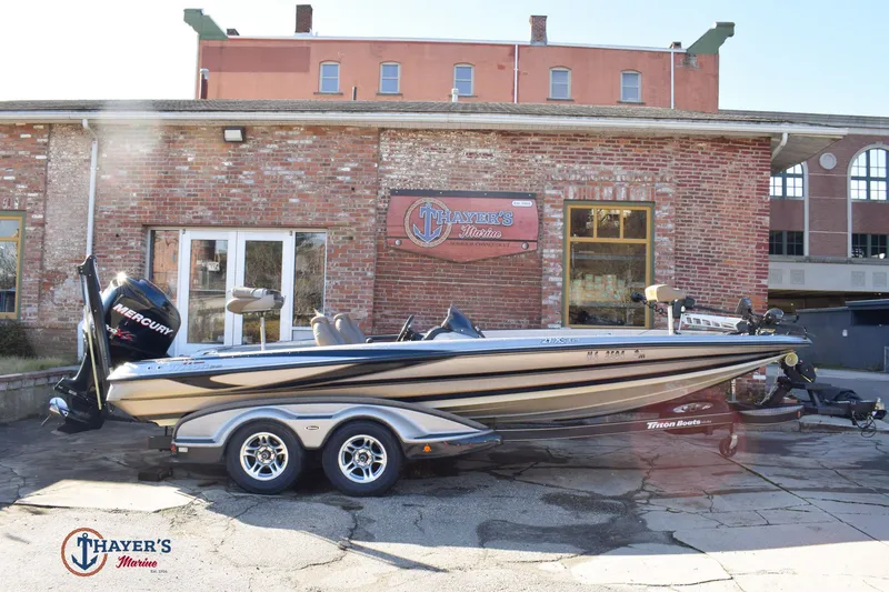 The Image of Triton 21 Xs 2011 - 0