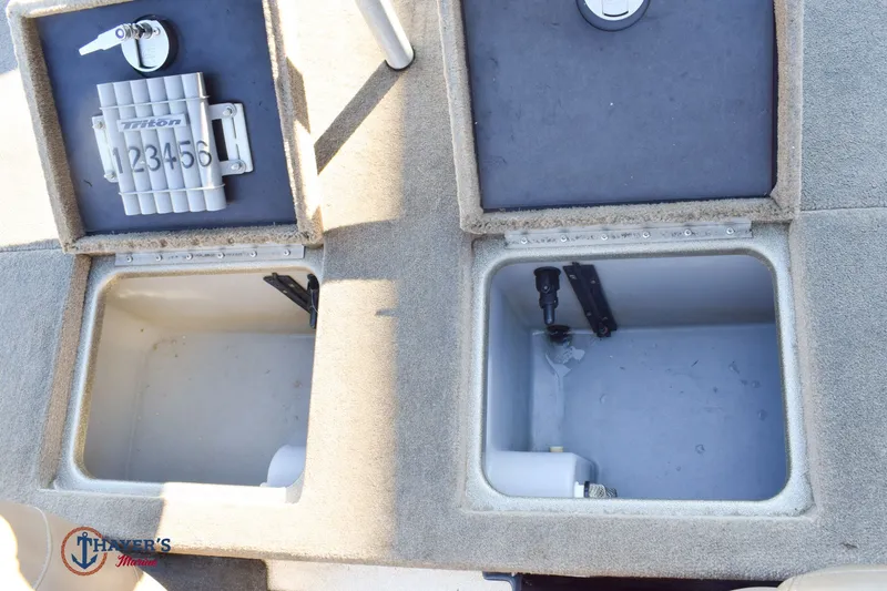 Slide: The Image of Triton 21 Xs 2011 - 30