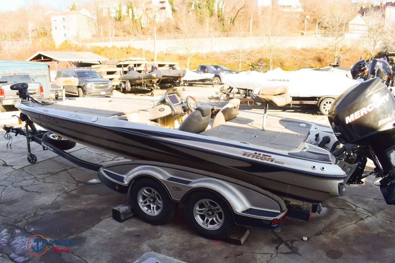 Slide: The Image of Triton 21 Xs 2011 - 34