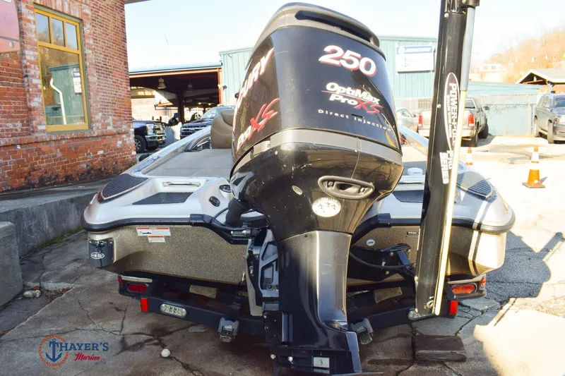 Slide: The Image of Triton 21 Xs 2011 - 9