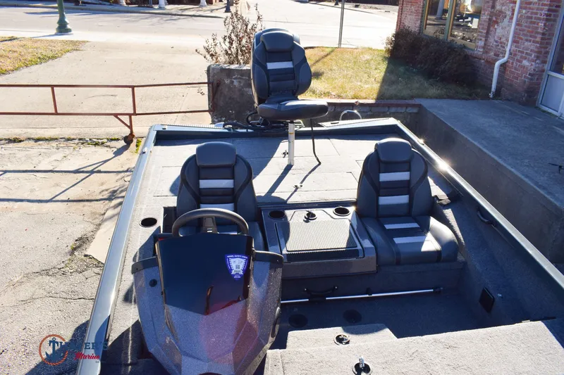 Slide: The Image of Ranger rt198 2025 - 18