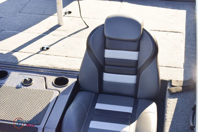 Slide: The Image of Ranger rt198 2025 - 21